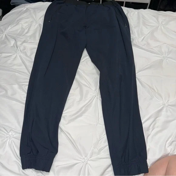 Mens Lululemon Joggers - Picture 2 of 4